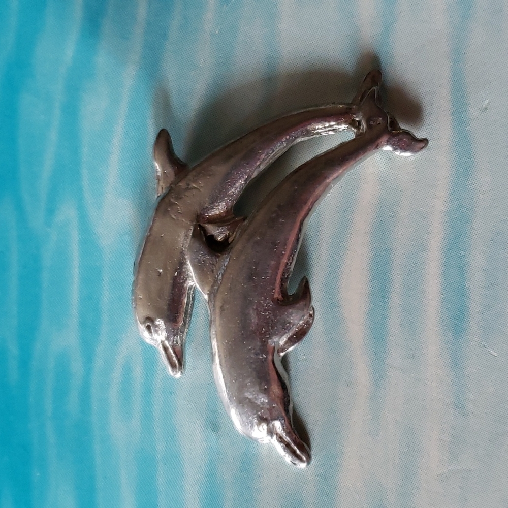 Dolphin Pin - Picture 2 of 4